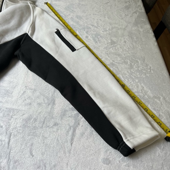 Nike Jordan Jacket - Picture 5 of 11